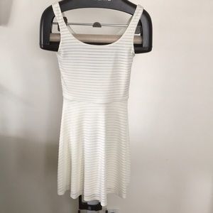 Elegant Bar III white dress